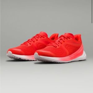 lululemon NEW blissfeel 2 running shoe size 7